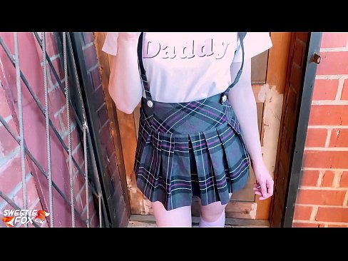 ❤️ Schoolmeisje zuigt haar lul diep en neukt in plaats van lessen Sex video at us ️❤