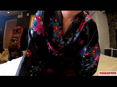 ❤️ Jong cosplay meisje houdt van seks tot orgasme met een squirt in een paardenvrouwtje en een blowjob. Aziatisch meisje met harig kutje en mooie tieten in traditioneel Japans kostuum in amateur video waarin masturbatie met neukspeeltjes wordt getoond. Sakura 3 OSAKAPORN. Sex video at us ️❤