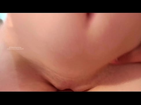 ❤️ Slapen in de kamer van mijn zus en zo werd ik wakker. Sex video at us ️❤