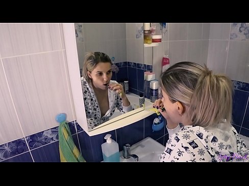 ❤️ Kappen met jong in pyjama eindigt oraal cum in kont - letty zwart Sex video at us ️❤