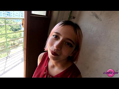 ❤️ Sensuele studente pijpt een vreemdeling in de outback - Cum On His Face Sex video at us ️❤